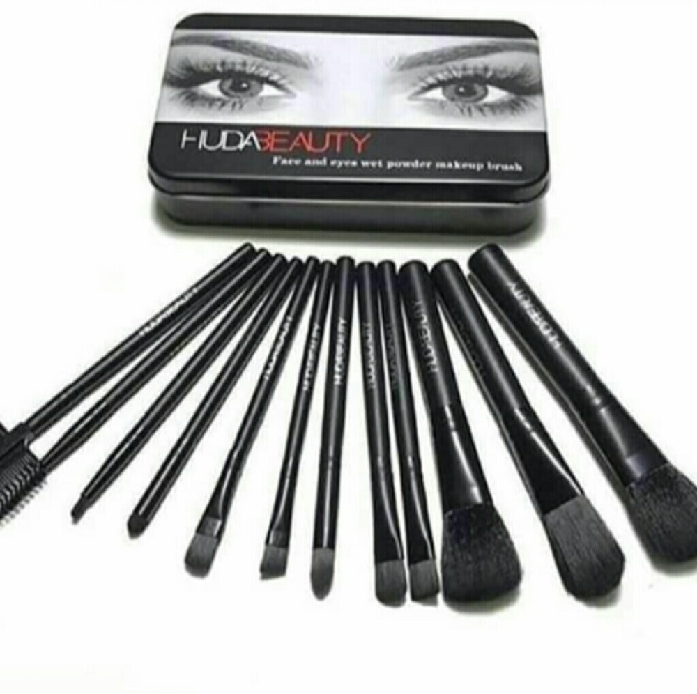 New Huda brush set w/ canister!